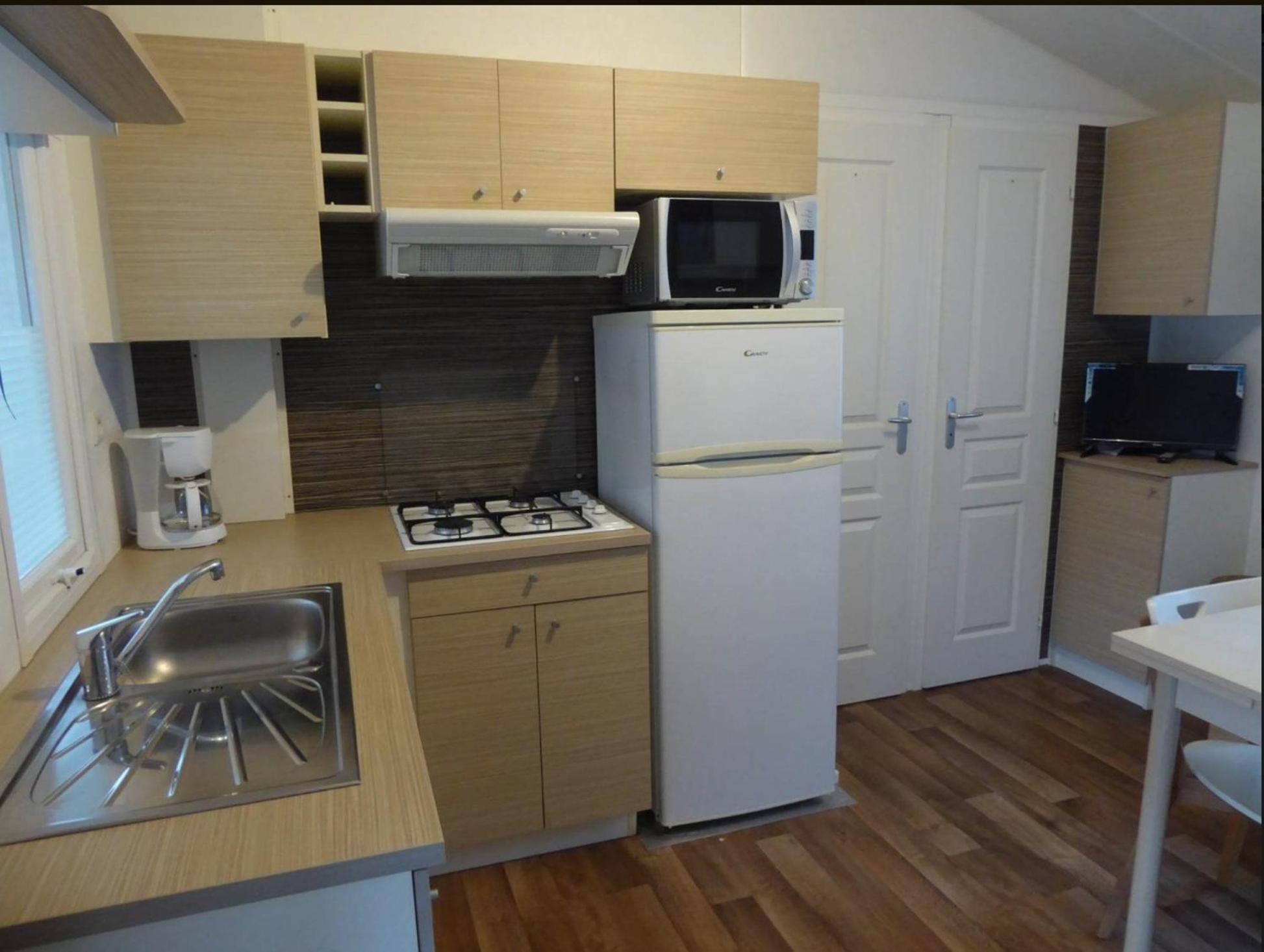Camping Le Val Aux Fees - Broceliande Concoret Luaran gambar