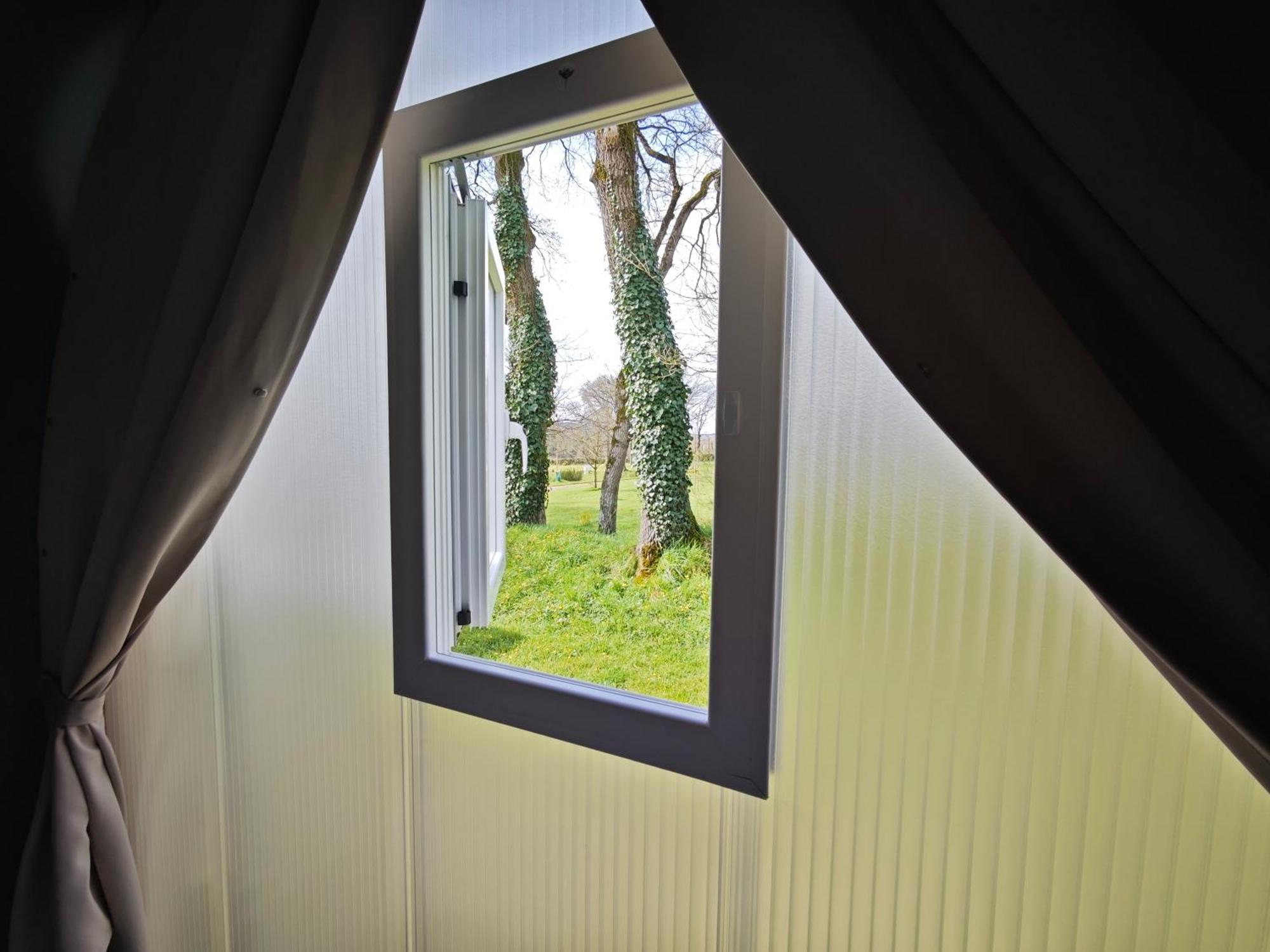 Camping Le Val Aux Fees - Broceliande Concoret Luaran gambar