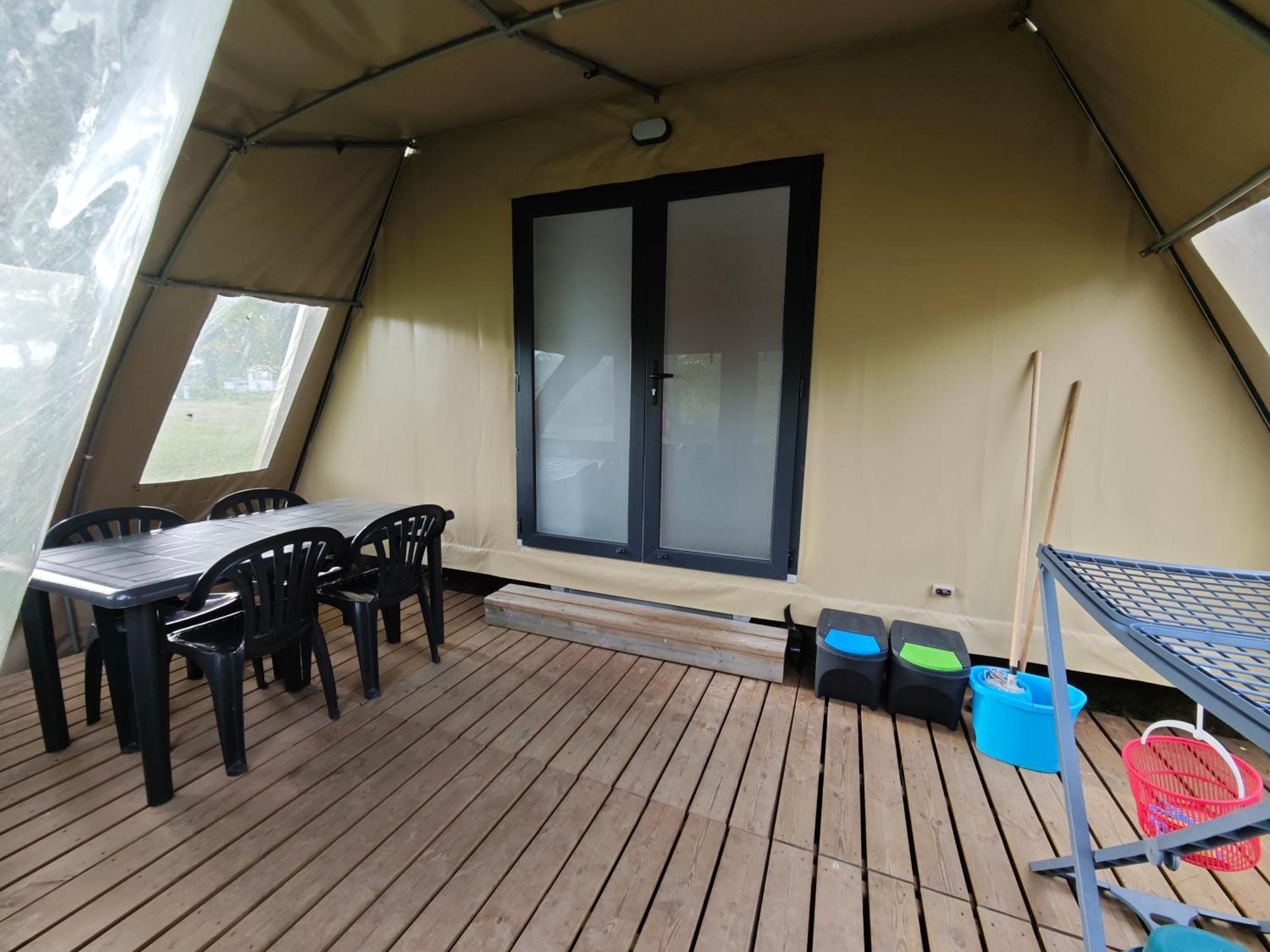 Camping Le Val Aux Fees - Broceliande Concoret Luaran gambar